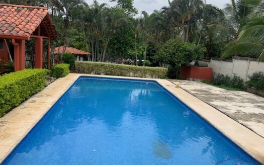 Nice countryside home in La Garita – 40005152601